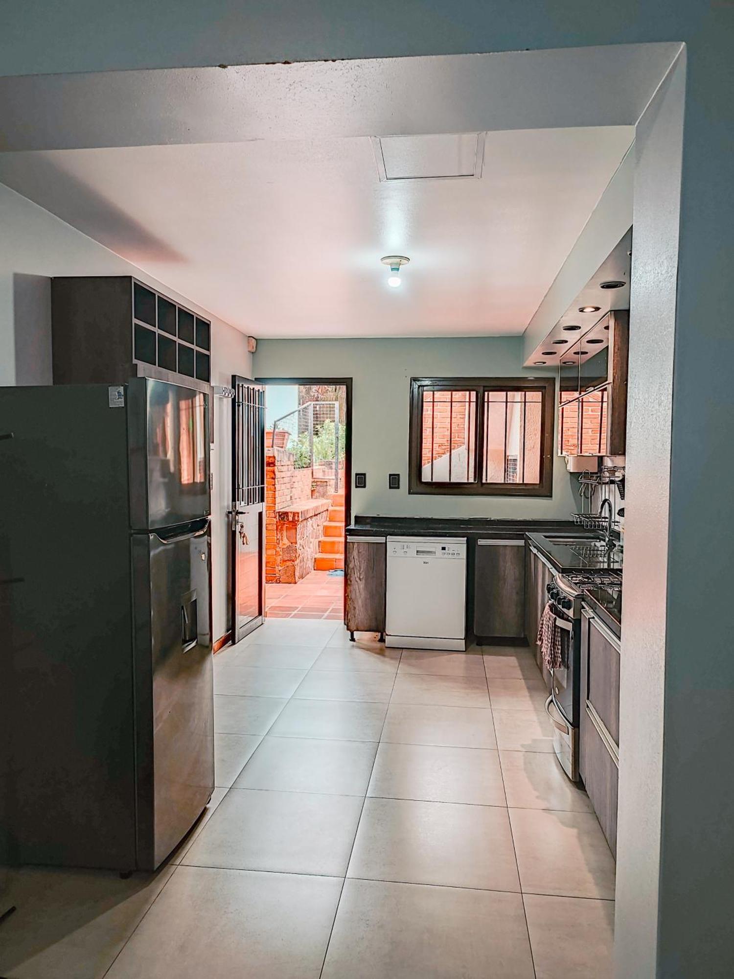 Abby House Apartment *